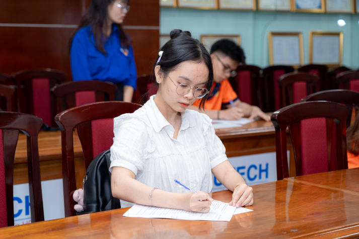 Học bí quyết phát triển bản, sinh viên Khoa Quản trị kinh doanh tự tin tỏa sáng trong kỷ nguyên mới 61