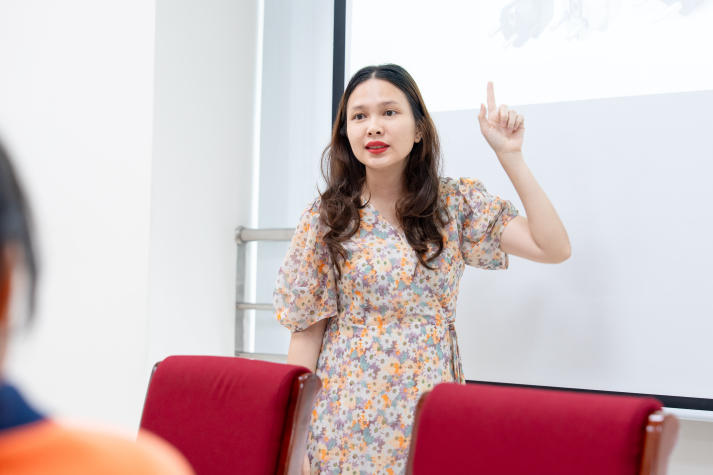 Sinh viên HUTECH sẵn sàng khởi hành đến Hàn Quốc cùng Hanwha Life Finance Mentor 2025 50