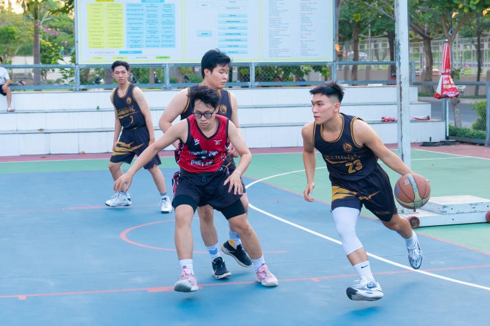 Trải nghiệm học theo kiểu “độc lạ” cùng sinh viên HUTECH tại loạt sân chơi “cực chất” 157