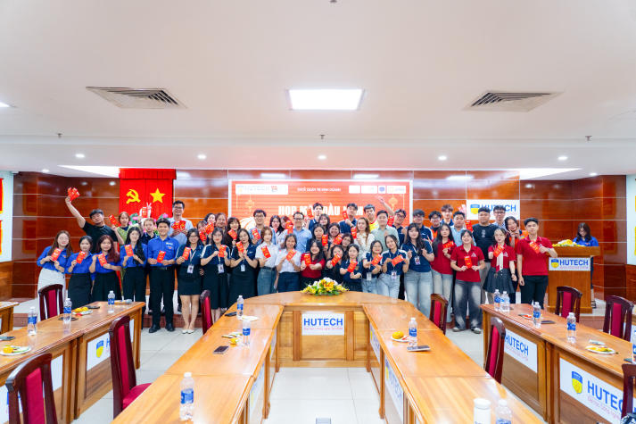 Khoa Quản trị kinh doanh họp mặt cán bộ Đoàn - Hội và CLB học thuật: Khởi động năm mới với tinh thần gắn kết 73