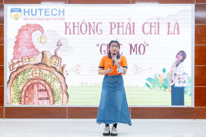 Sinh viên HUTECH được tiếp thêm động lực cùng Chương trình “Dám ước mơ - Chạm thành công 2024” 101