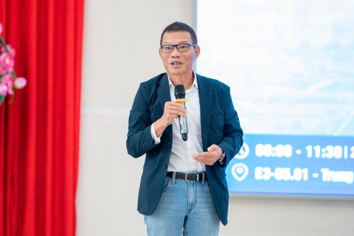 “Sếp lớn” đến tận trường truyền bí kíp nghề nghiệp: đặc quyền của sinh viên HUTECH 71