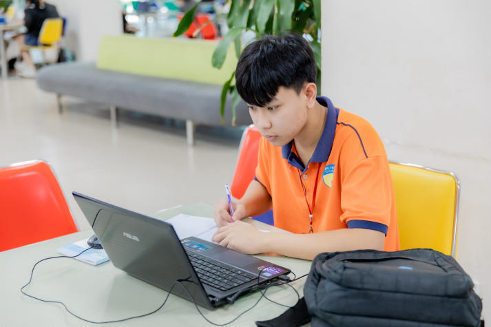 [Ảnh] Khám phá loạt “tọa độ” học tập, thực hành và rèn luyện thú vị tại HUTECH 185