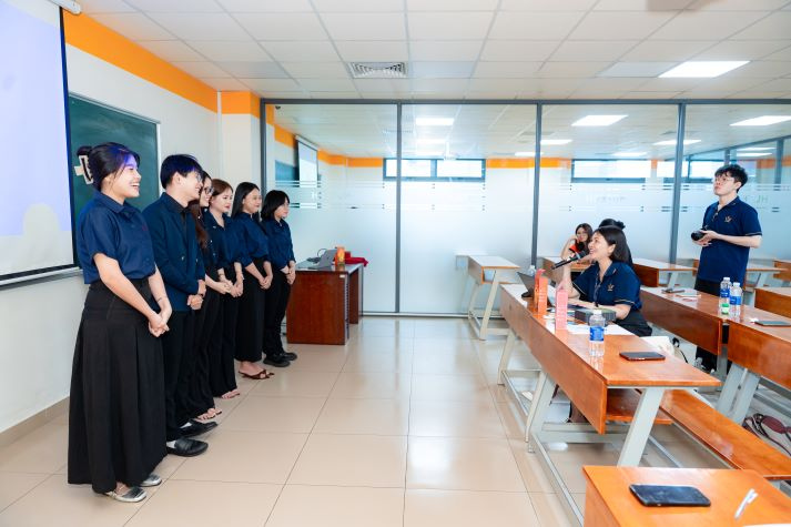 Pitching trước doanh nghiệp, sinh viên Quan hệ công chúng thử sức với bài toán truyền thông thực tế 42