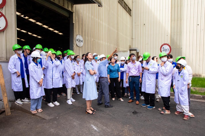 Sinh viên Khoa Thú y - Chăn nuôi HUTECH trải nghiệm thực tế thú vị tại chuyến tham quan Công ty TNHH CJ Vina Agri 54