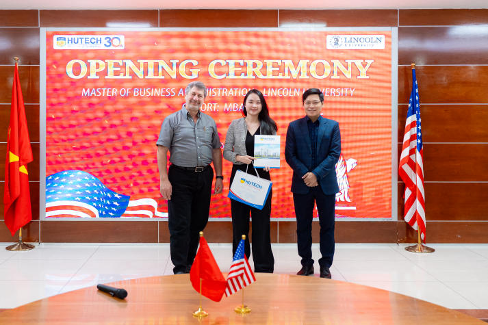 Viện Đào tạo Quốc tế tổ chức Lễ Khai giảng Chương trình Thạc sĩ Quản trị kinh doanh liên kết với ĐH Lincoln 70