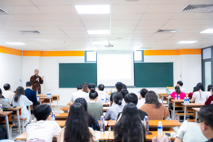 Giảng viên HUTECH cập nhật phương pháp đánh giá học tập cùng chuyên gia quốc tế 6