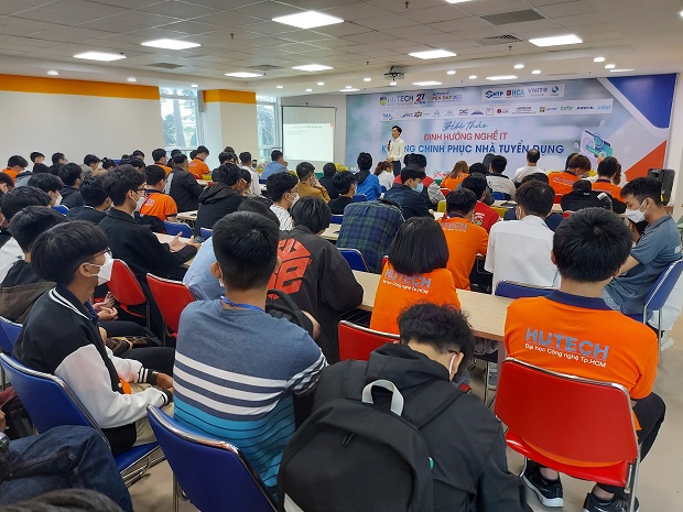 IT-ers HUTECH tăng cường hành trang, sẵn sàng cho HUTECH IT OPEN DAY 2022 “bùng nổ” 56