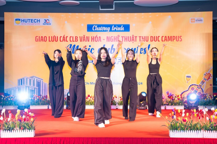 Sinh viên HUTECH cháy hết mình với “Music Clubs Contest - Kickoff” 27