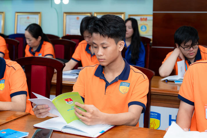 Lớp phát triển Đoàn viên đợt 2 năm học 2025-2026 bồi dưỡng lý tưởng cho thế hệ trẻ 65