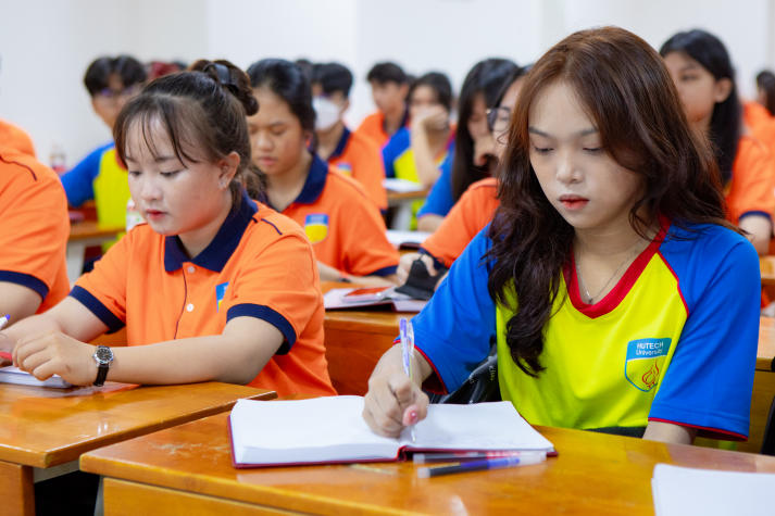 HUTECH-ers bắt đầu năm học mới 2025-2026 vào ngày 03/9 26
