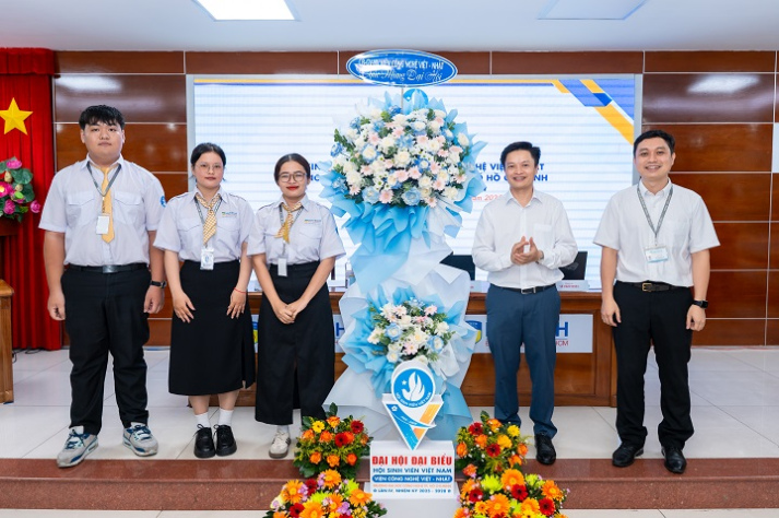 Ban Chấp hành tại Đại hội Đại biểu Liên Chi hội Viện Công nghệ Việt - Nhật lần thứ 4 sẵn sàng dẫn lối trên chặng đường mới 8