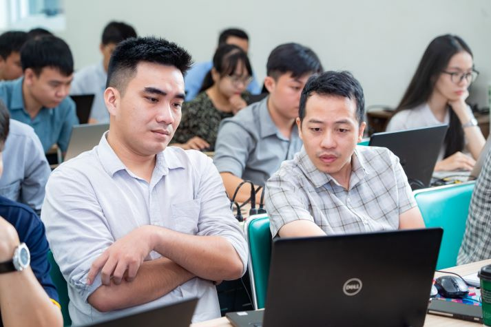 Giảng viên Viện Kỹ thuật HUTECH nâng cao năng lực chuyển đổi số qua tập huấn thiết kế ứng dụng kỹ thuật 62