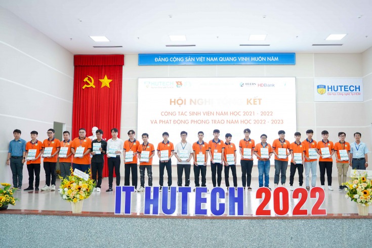 Khoa Công nghệ thông tin tổ chức cuộc thi “Ươm mầm tài năng IT”, Hội nghị tổng kết và phát động phong trào sinh viên năm học 2022-2023 243