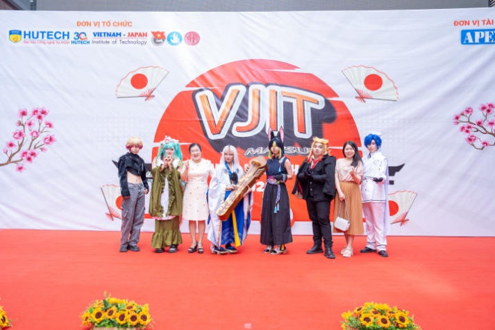 ​HUTECH-ers đắm mình trong không gian văn hóa Nhật Bản tại VJIT Matsuri 2024 62