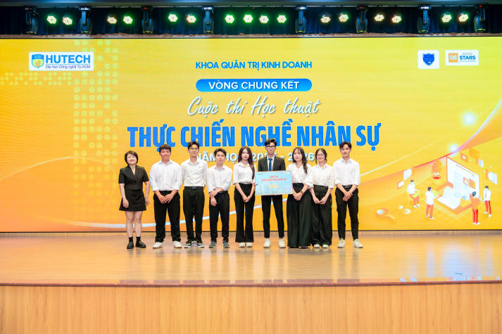 [Video] Khi sinh viên Khoa Quản trị kinh doanh nhập vai nhà tuyển dụng thực thụ 61