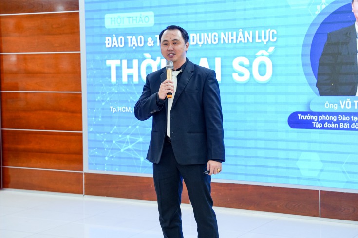Diễn giả Võ Tiến Đạt với hơn 10 năm kinh nghiệm trong lĩnh vực kinh doanh và 08 năm công tác trong mảng nhân sự