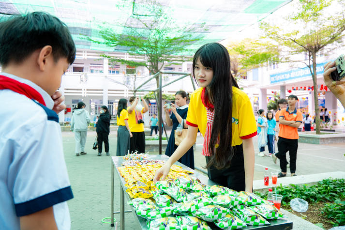 Gieo mầm xuân nhân ái từ những hành động đẹp của sinh viên Khoa Thú y HUTECH 25