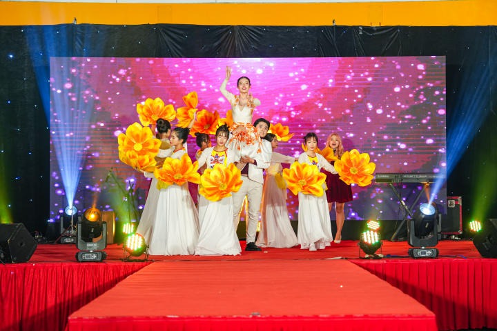 Ý nghĩa đêm nhạc Xuân gây quỹ “Khúc giao mùa” của Viện Công nghệ Việt - Nhật 36