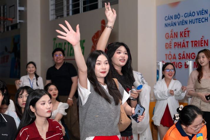 Đón Giáng sinh rộn ràng với K-XMAS của sinh viên Khoa Hàn Quốc học 30