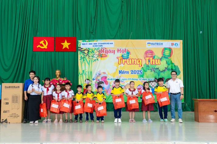 Kết nối yêu thương, HUTECH lan tỏa giá trị đến cộng đồng Bình Khánh 58