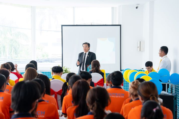 [Hướng nghiệp 2026] Hành vi tài chính thay đổi, cơ hội mới cho thế hệ trẻ theo đuổi ngành Tài chính - Ngân hàng 31