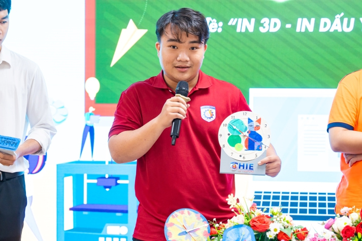 [Ảnh] “In 3D - In dấu yêu thương”: Sân chơi lan tỏa tinh thần tri ân 20/11 của sinh viên Viện Kỹ thuật 63