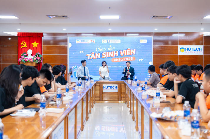Tân sinh viên Khoa Hệ thống thông tin quản lý “mở khóa” hành trình đại học 9
