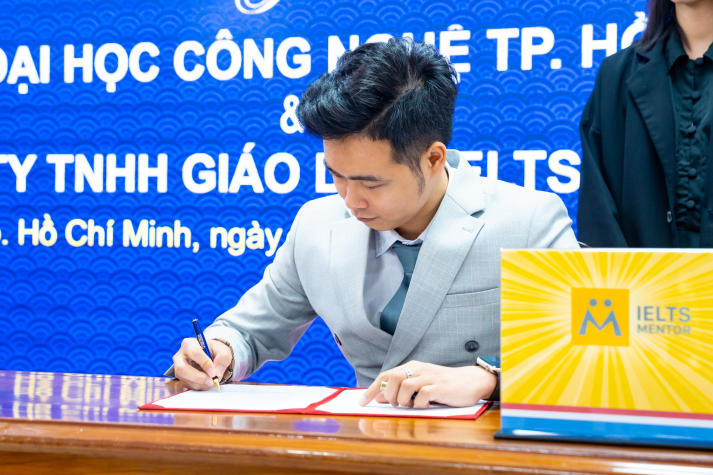 Tiếng Anh - “chìa khóa” mở rộng cơ hội nghề nghiệp cho sinh viên HUTECH 97