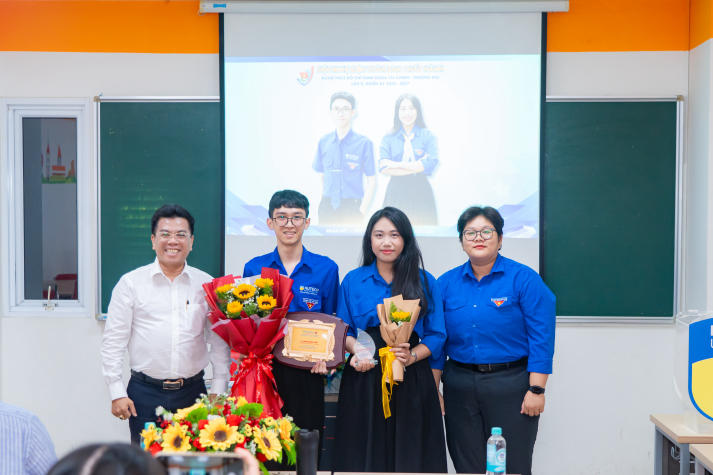 Đoàn Khoa Tài chính - Thương mại kiện toàn nhân sự chủ chốt nhiệm kỳ 2024-2027 17