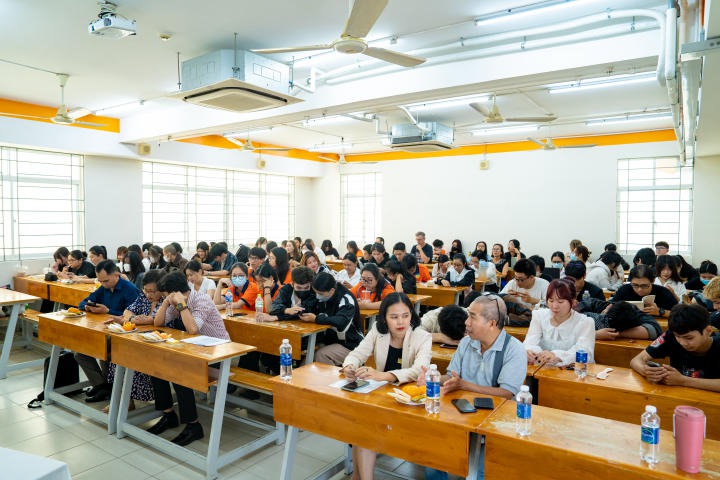 Sinh viên Tâm lý học HUTECH tìm hiểu chân dung nhà tâm lý ở doanh nghiệp cùng chuyên gia 8