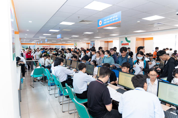 Hướng dẫn nhập học HUTECH 2026: Thời gian, địa điểm, hồ sơ và các bước thực hiện 140