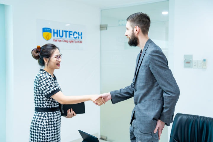HUTECH Welcomes and Works With University of South Wales (United Kingdom) 71