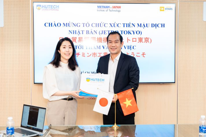 [HUTECH 30 năm] Tăng cường tiềm lực khoa học và hợp tác quốc tế: Điều kiện trọng tâm của đại học tiệm cận tiêu chuẩn thế giới 48