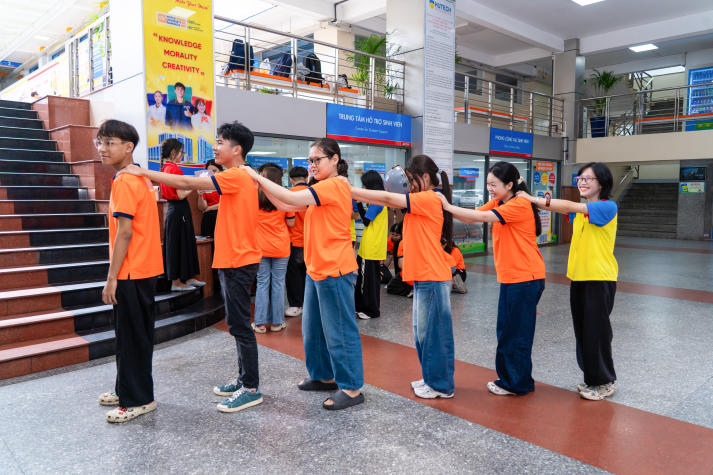 [Ảnh] HUTECH Mission 2026 kết nối sức trẻ Khoa Tài chính - Thương mại 82
