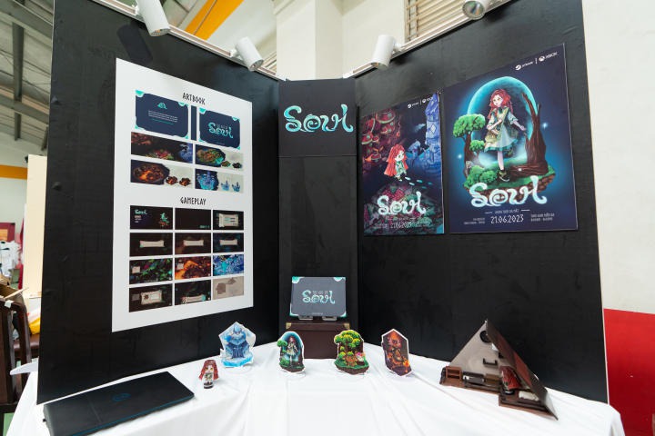 Sinh viên ngành Thiết kế đồ họa “trình làng” hơn 70 tác phẩm tại triển lãm đồ án tốt nghiệp 82