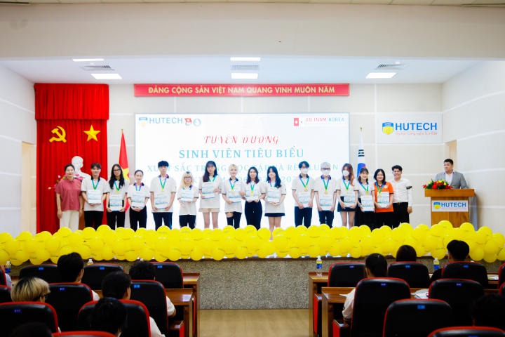 Viện Công nghệ Việt - Hàn tuyên dương 227 sinh viên xuất sắc và phát động cuộc thi tìm hiểu văn hóa Hàn Quốc 68