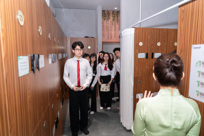 Sinh viên Quản trị khách sạn trải nghiệm mô hình chăm sóc sức khỏe tại Carezone 26