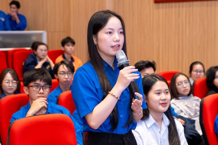 HUTECH-ers học cách khai thác AI hiệu quả trong học tập, nghiên cứu và nghề nghiệp 59