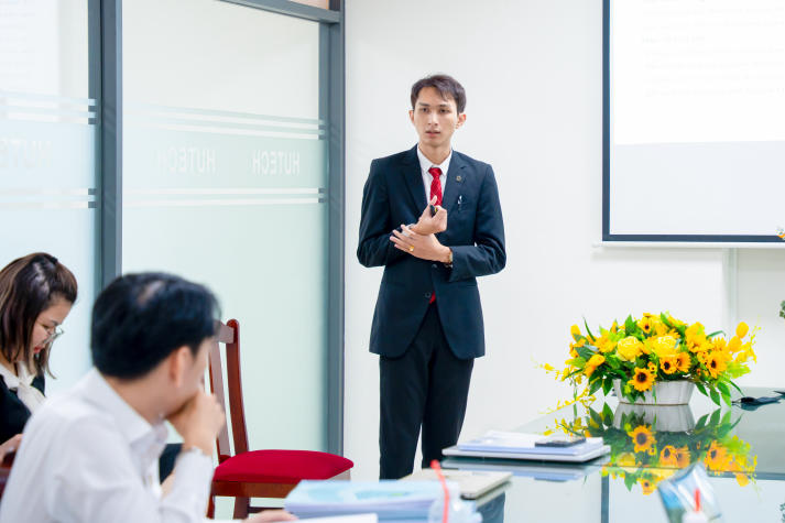 Nhiều nghiên cứu mới lạ được trình bày trong buổi bảo vệ luận văn/đề án tốt nghiệp Thạc sĩ ngành Marketing 134