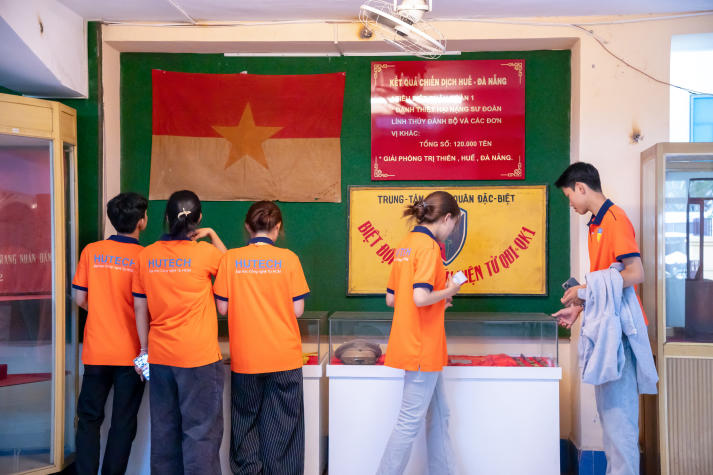 Tháng Thanh niên rực rỡ của sinh viên Khoa Marketing - Kinh doanh quốc tế 17