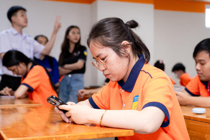Sinh viên Khoa Trung Quốc học hun đúc lý tưởng cao đẹp qua cuộc thi Rung chuông vàng 50
