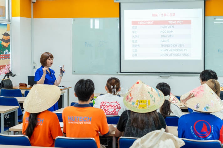 Hosei University students explore Vietnamese culture and language at HUTECH 24