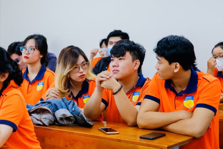 HUTECH lấy ý kiến sinh viên về hoạt động giảng dạy của giảng viên học kỳ 1B, năm học 2023-2024 từ ngày 04/1 13