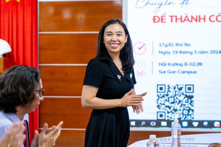 Nắm bắt bí quyết thành công, sinh viên Khoa học Xã hội và Quan hệ Công chúng tự tin thực hiện nghiên cứu khoa học 25