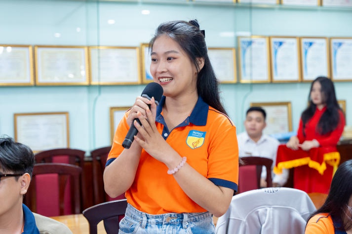 Sinh viên Khoa Quản trị kinh doanh HUTECH mở rộng hiểu biết về công việc và cuộc sống cùng chuyên gia 134