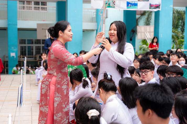 Học sinh THPT khám phá loạt mô hình học thuật sáng tạo tại gian hàng HUTECH 20