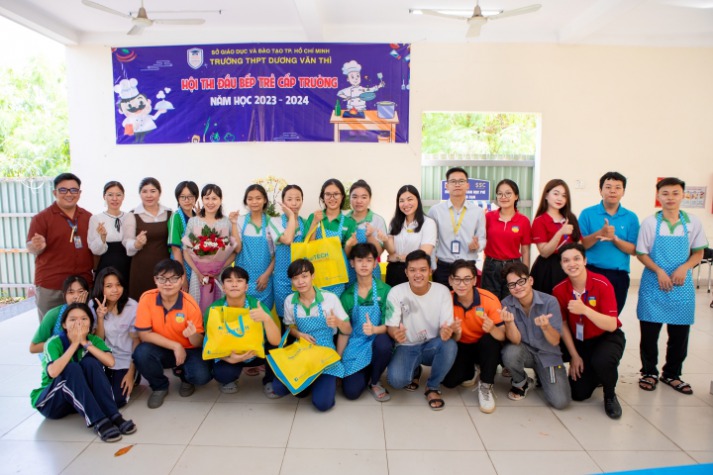 Viện Khoa học Ứng dụng HUTECH mang kiến thức dinh dưỡng đến với học sinh Trường THPT Dương Văn Thì 130