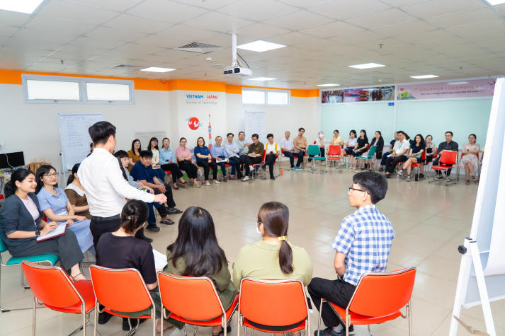 HUTECH chú trọng đào tạo đội ngũ nhân sự toàn diện thông qua Tập huấn kỹ năng “Chăm sóc người học” 7