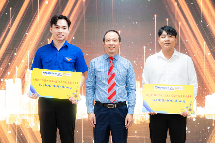 Dấu ấn một năm nỗ lực: Khoa Xây dựng tổng kết phong trào sinh viên và trao giải X-AWARD 2025 41